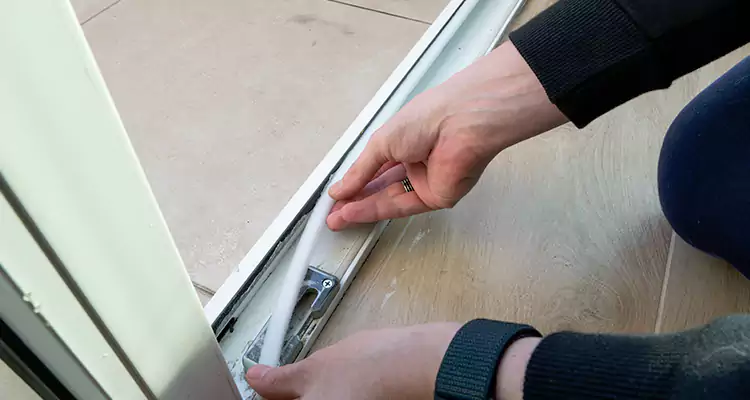 Garage Door Off Track Repair in Jupiter, FL