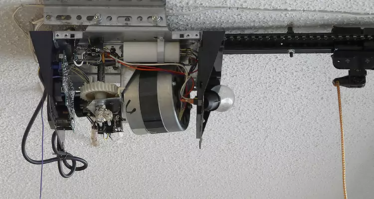 Emergency Garage Door Opener Repair in Jupiter, FL