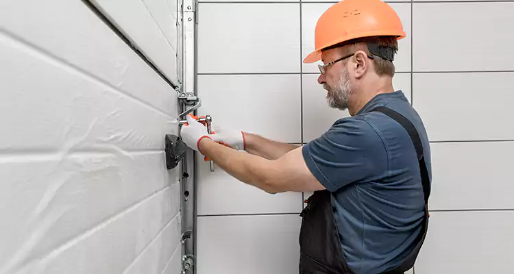 Emergency Garage Door Repair in Jupiter, FL