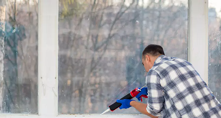 Quality Sliding Shower Door Repair for Closing Issues in Jupiter, FL