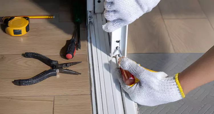 Screen Door Wheel Replacement in Jupiter, FL
