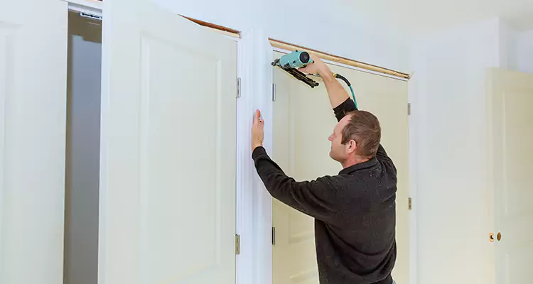 Top Rated Door Fixing ServiceFixing Garage Door Track in Jupiter, FL