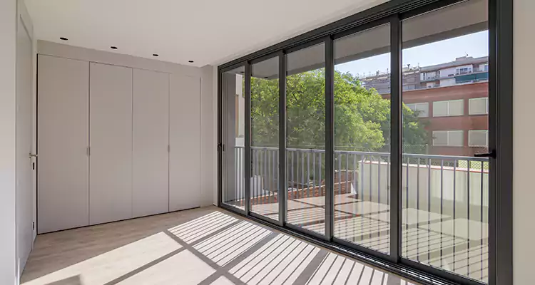 Fix Sliding Screen Door Track in Jupiter, FL